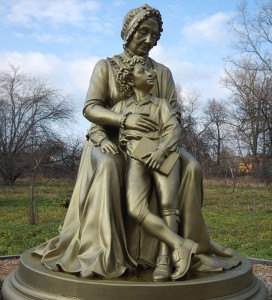 Памятник Арине Родионовне и Пушкину в Захарово