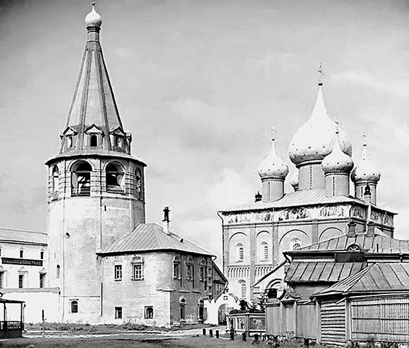 Кафедральный собор Рождества Богородицы в Суздале. Фотография С.М. Прокудина-Горского. 1911 г.